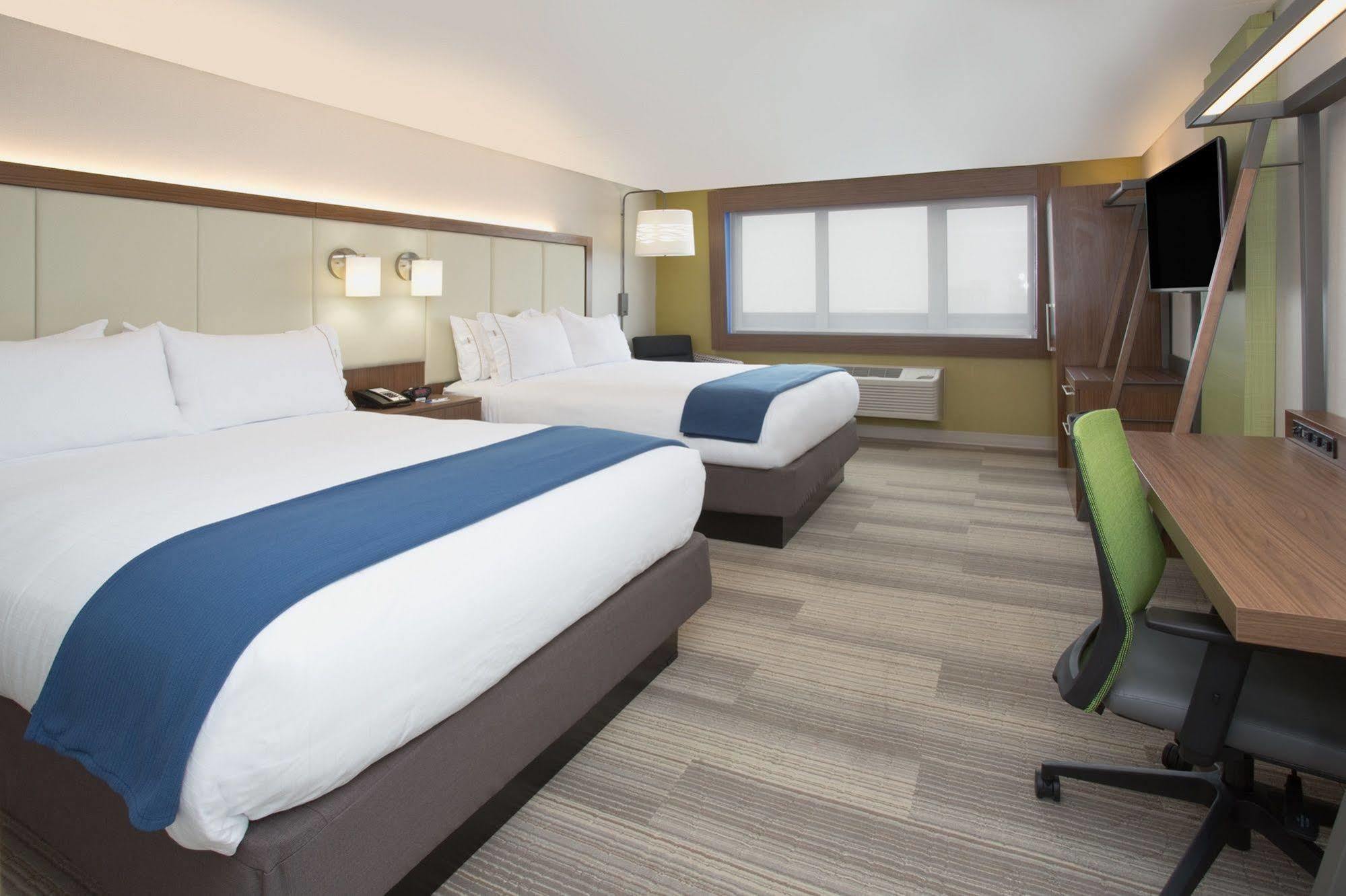 Holiday Inn Express & Suites - Cincinnati Ne - Red Bank Road By Ihg Exterior photo